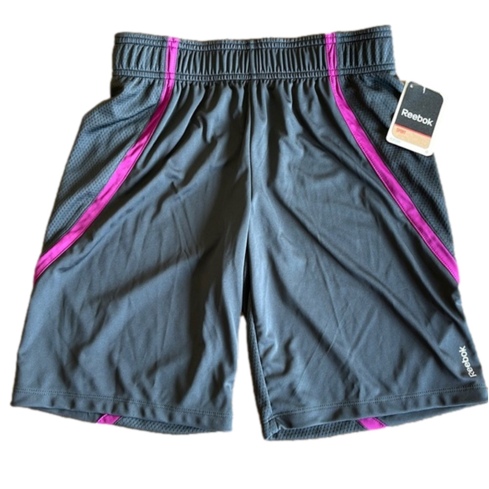 𝅺REEBOK sz Medium, Girls activewear shorts
